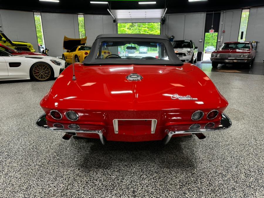 Chevrolet-Corvette-1965-Convertible-3