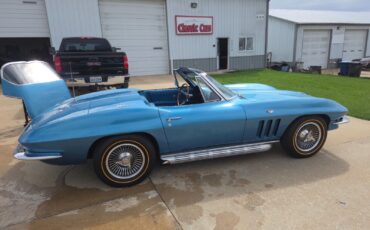Chevrolet-Corvette-1965-Convertible-30
