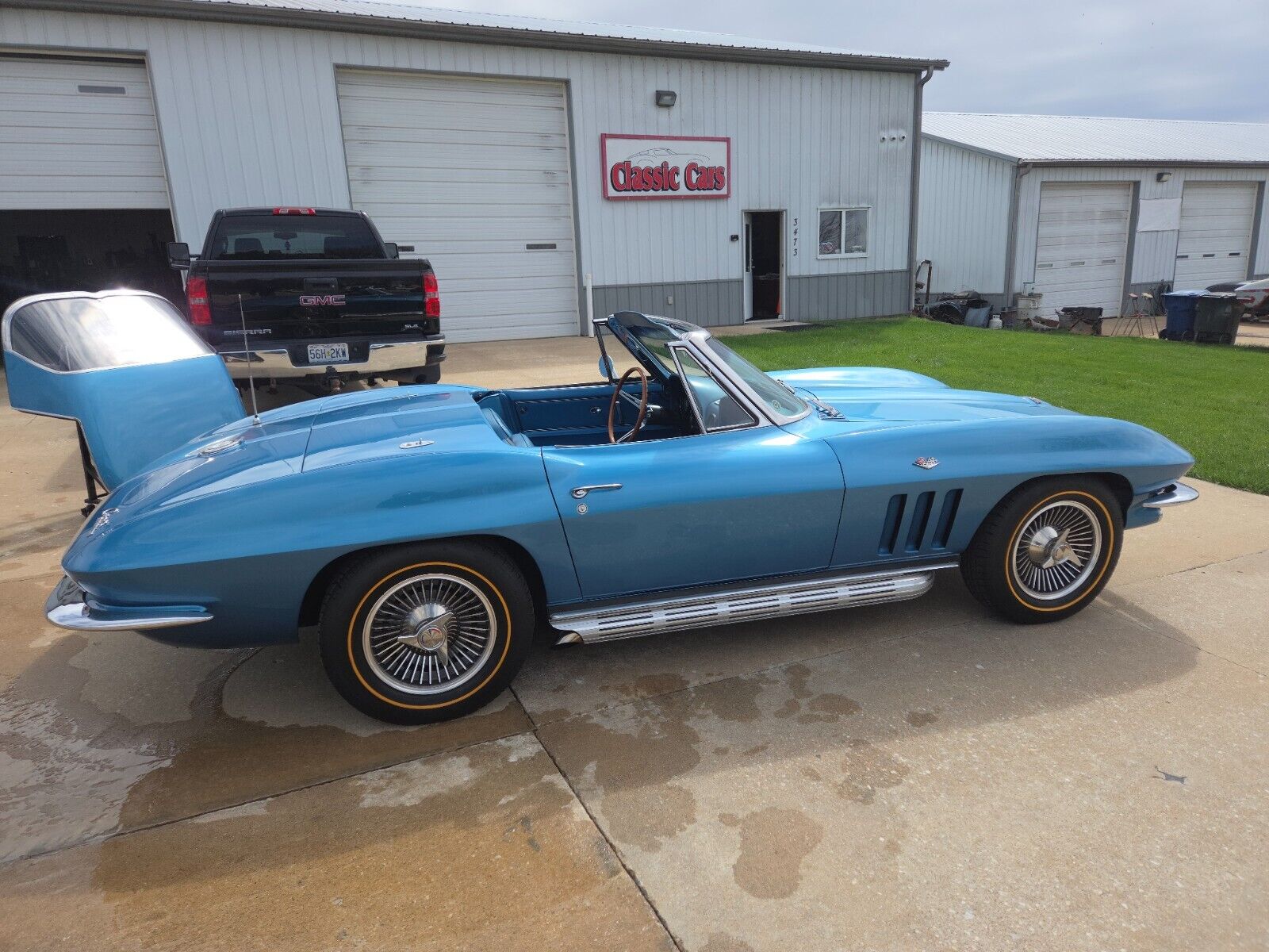 Chevrolet-Corvette-1965-Convertible-30