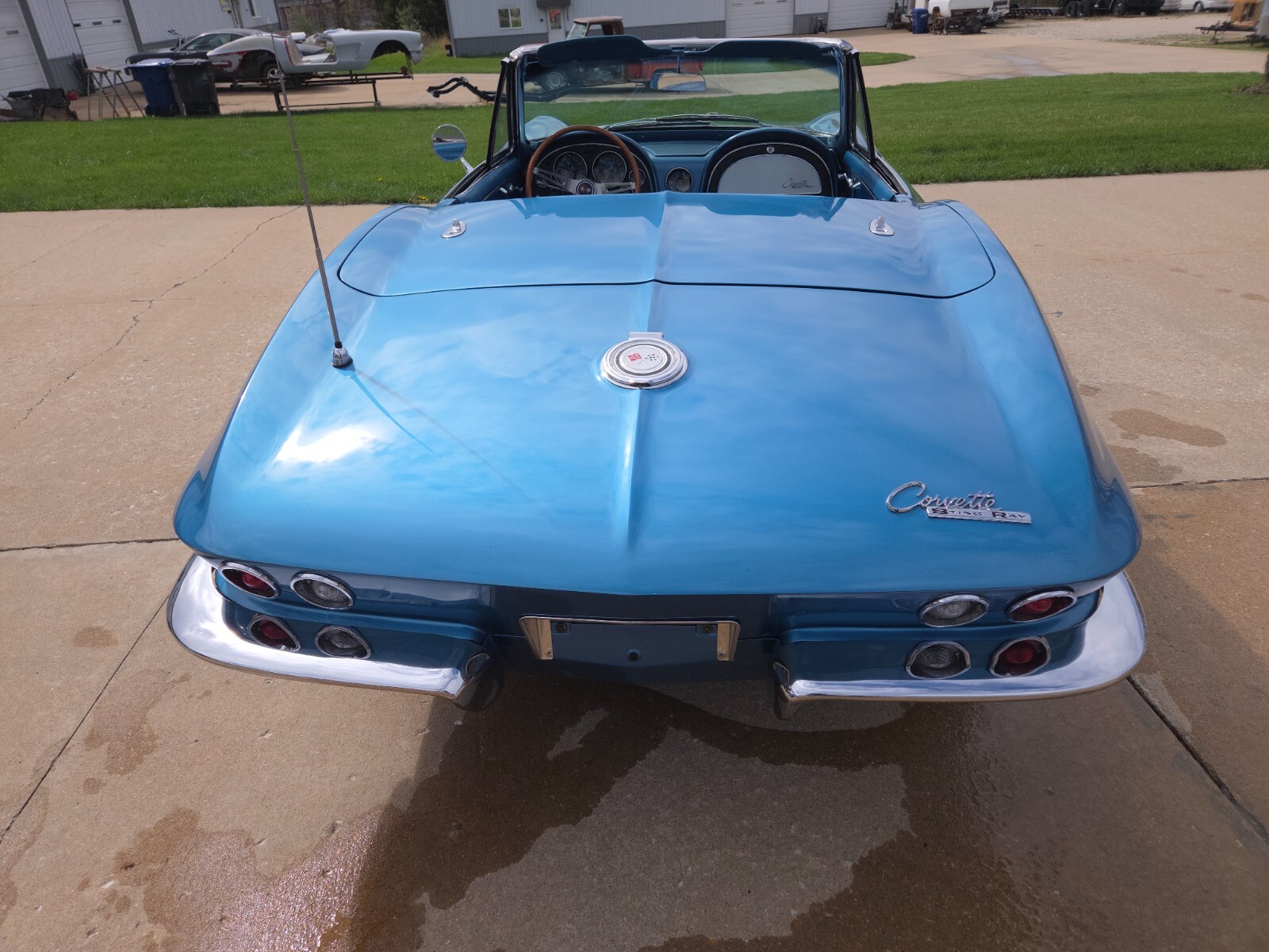 Chevrolet-Corvette-1965-Convertible-32