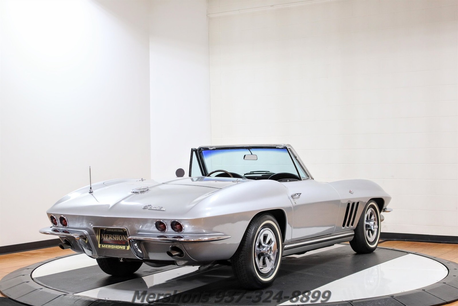 Chevrolet-Corvette-1965-Convertible-4