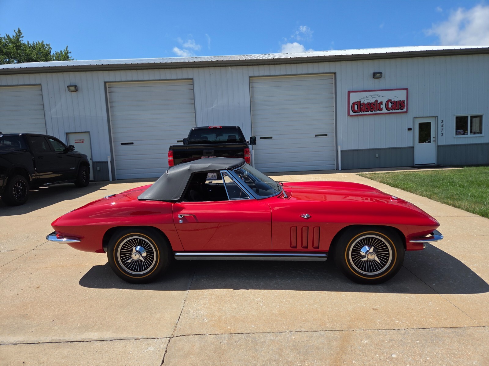 Chevrolet-Corvette-1965-Convertible-7