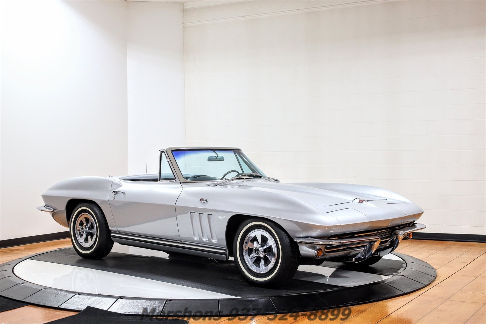 Chevrolet-Corvette-1965-Convertible-7