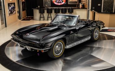 Chevrolet-Corvette-1965-Convertible-7