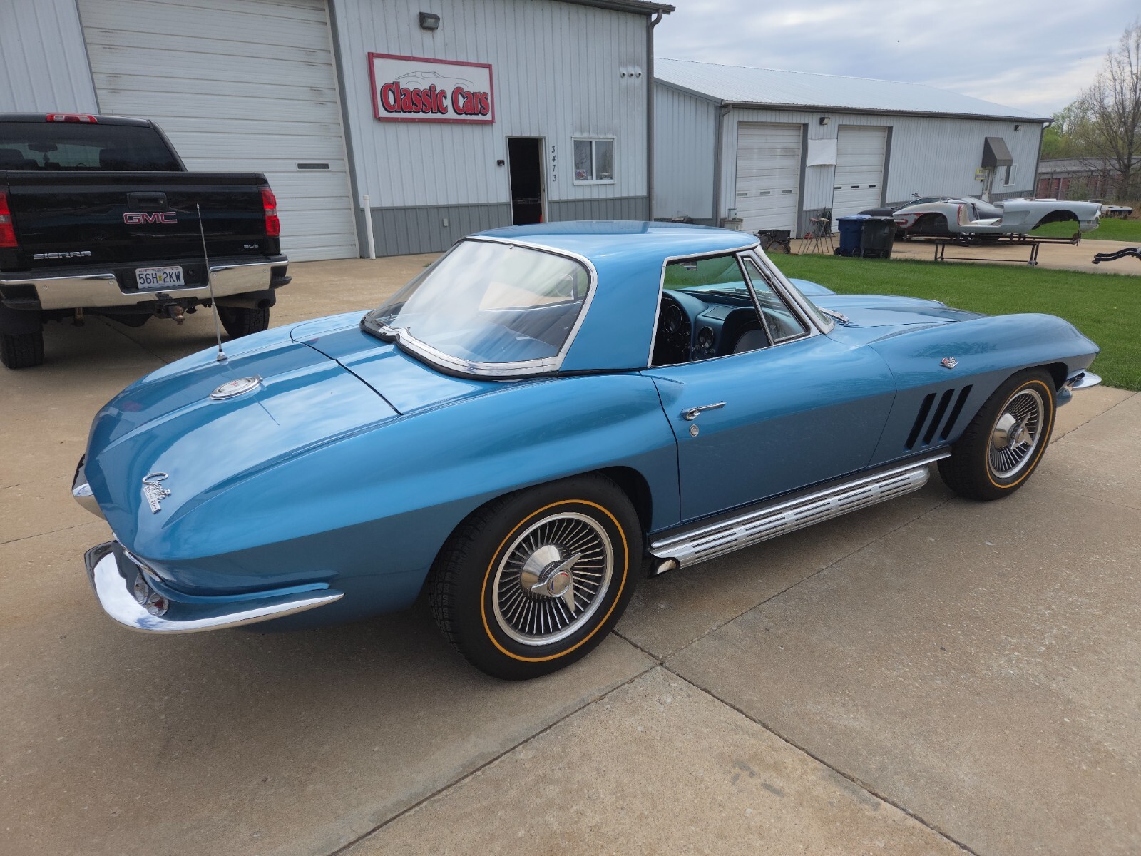 Chevrolet-Corvette-1965-Convertible-7