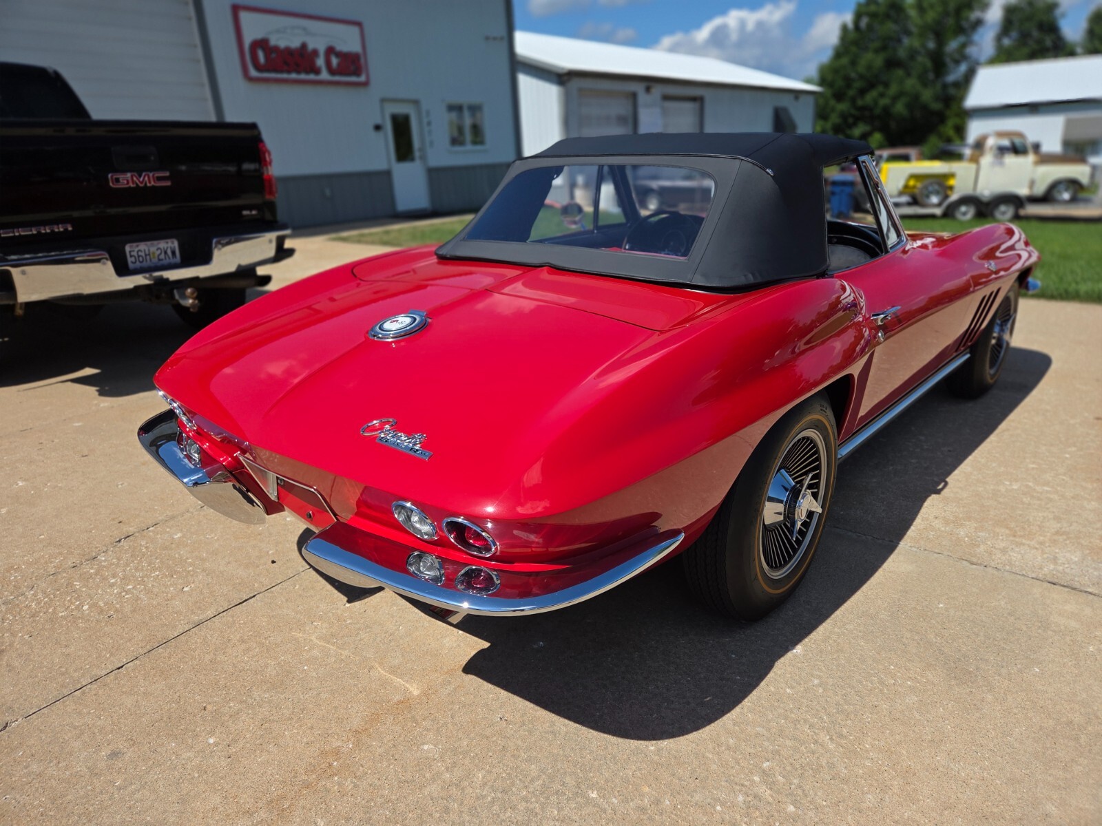 Chevrolet-Corvette-1965-Convertible-9