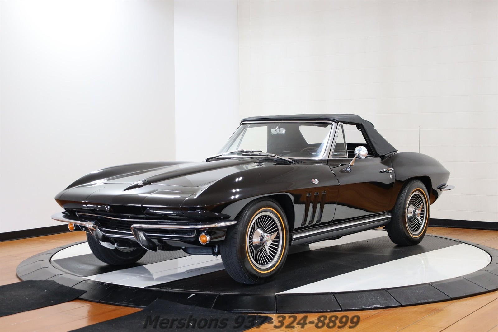 Chevrolet-Corvette-1965-Convertible-9