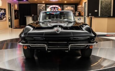 Chevrolet-Corvette-1965-Convertible-9