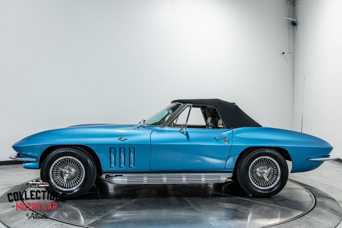Chevrolet-Corvette-1965-Convertible-9