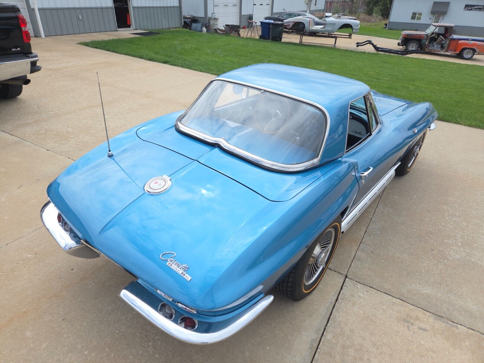 Chevrolet-Corvette-1965-Convertible-9