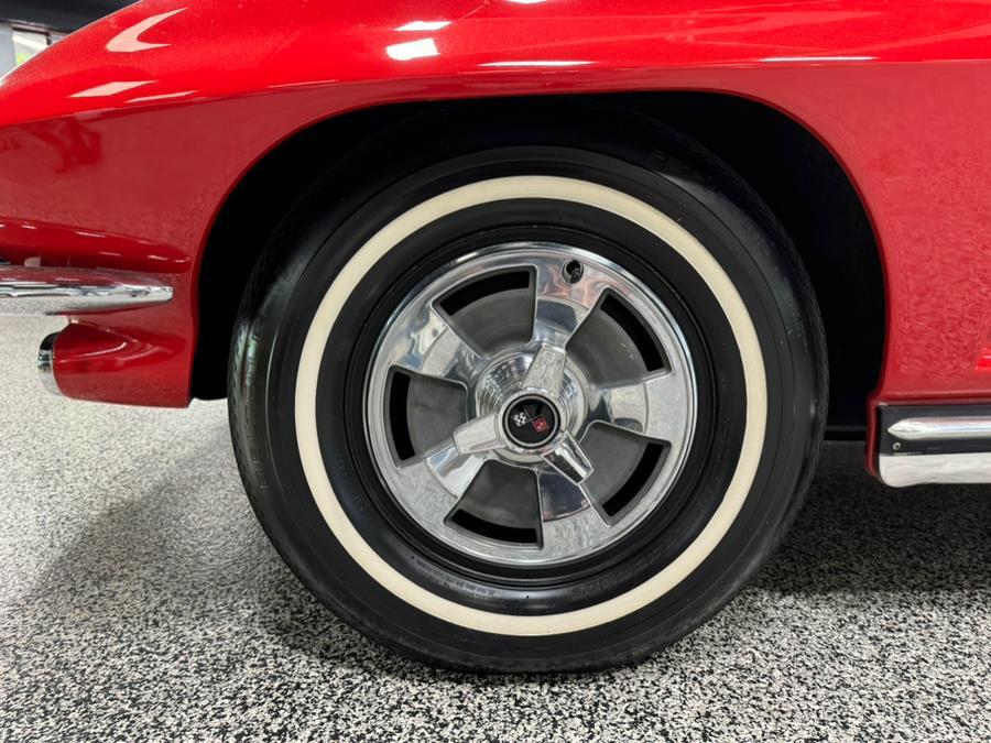 Chevrolet-Corvette-1965-Convertible-9