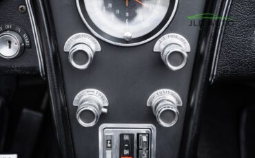 Chevrolet-Corvette-1966-25