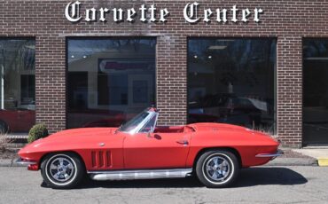 Chevrolet-Corvette-1966-Convertible-1