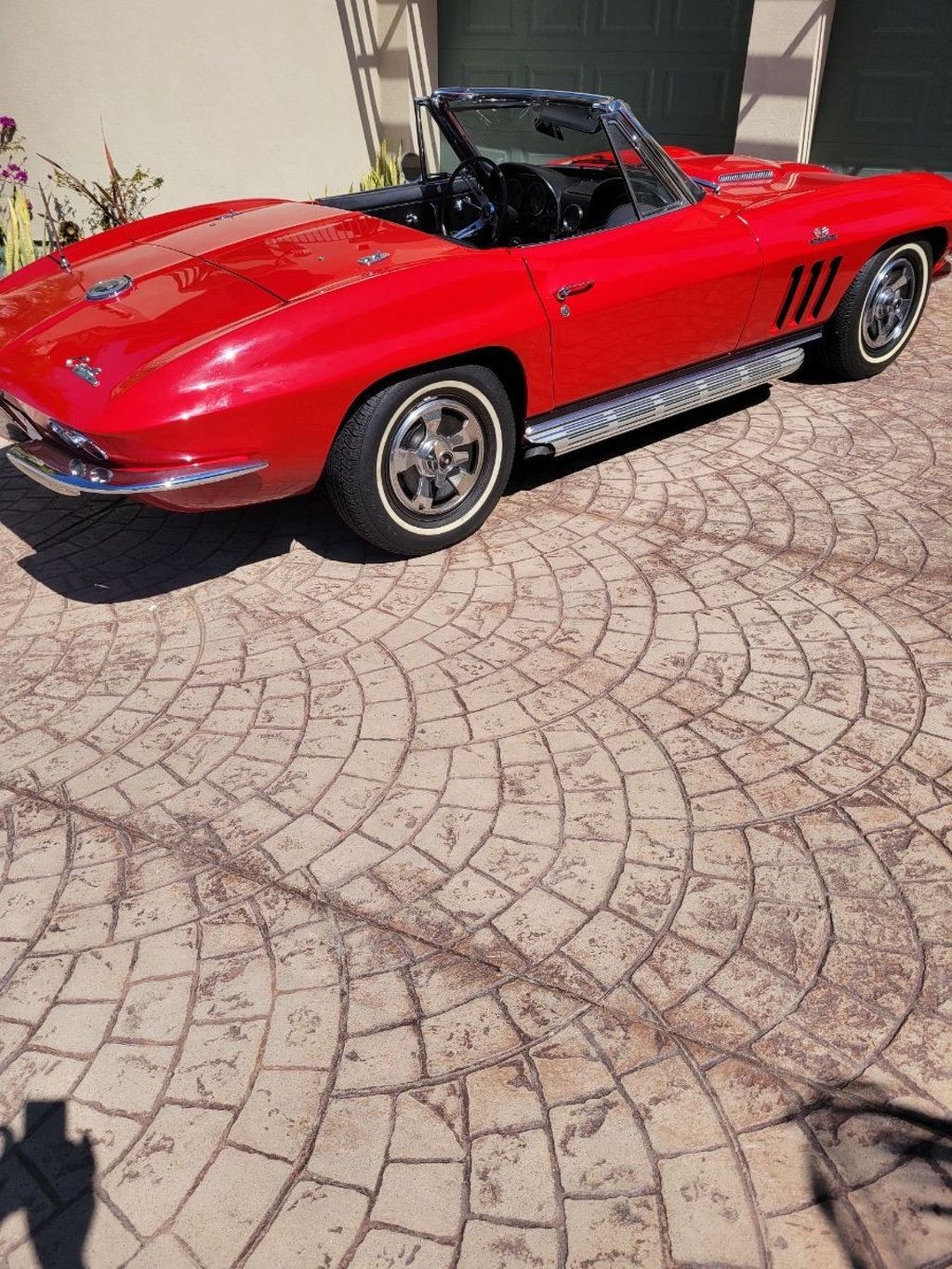 Chevrolet-Corvette-1966-Convertible-1