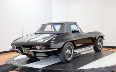 Chevrolet-Corvette-1966-Convertible-10