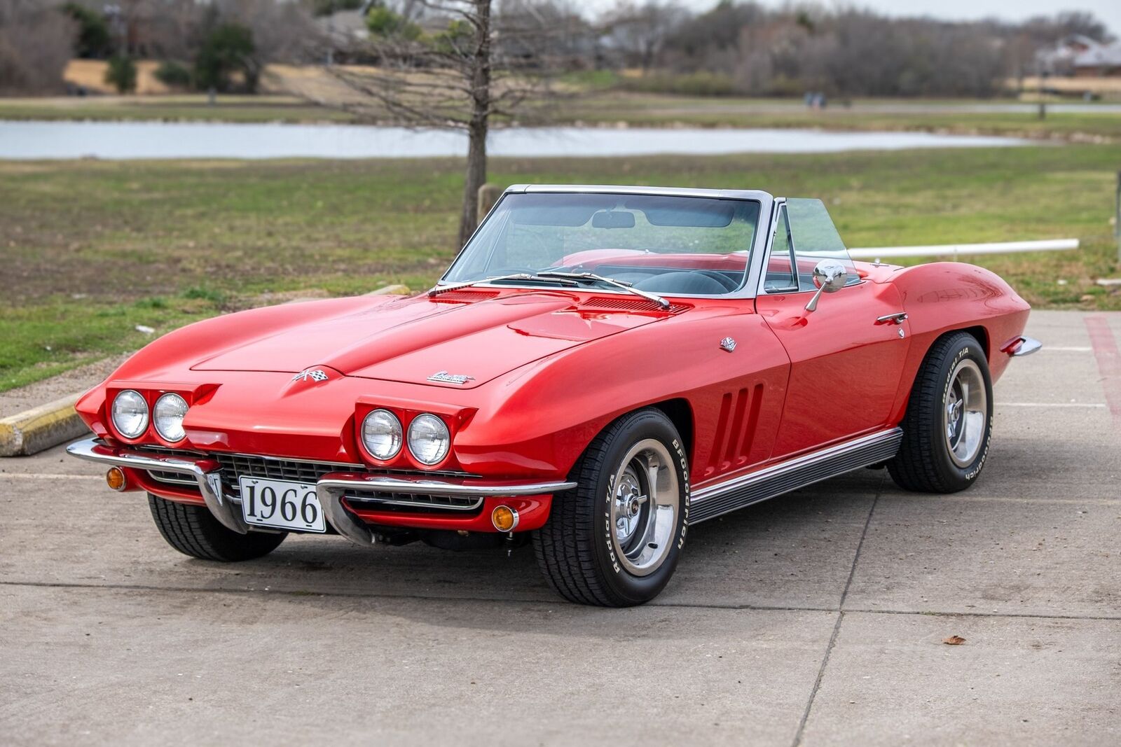 Chevrolet-Corvette-1966-Convertible-11