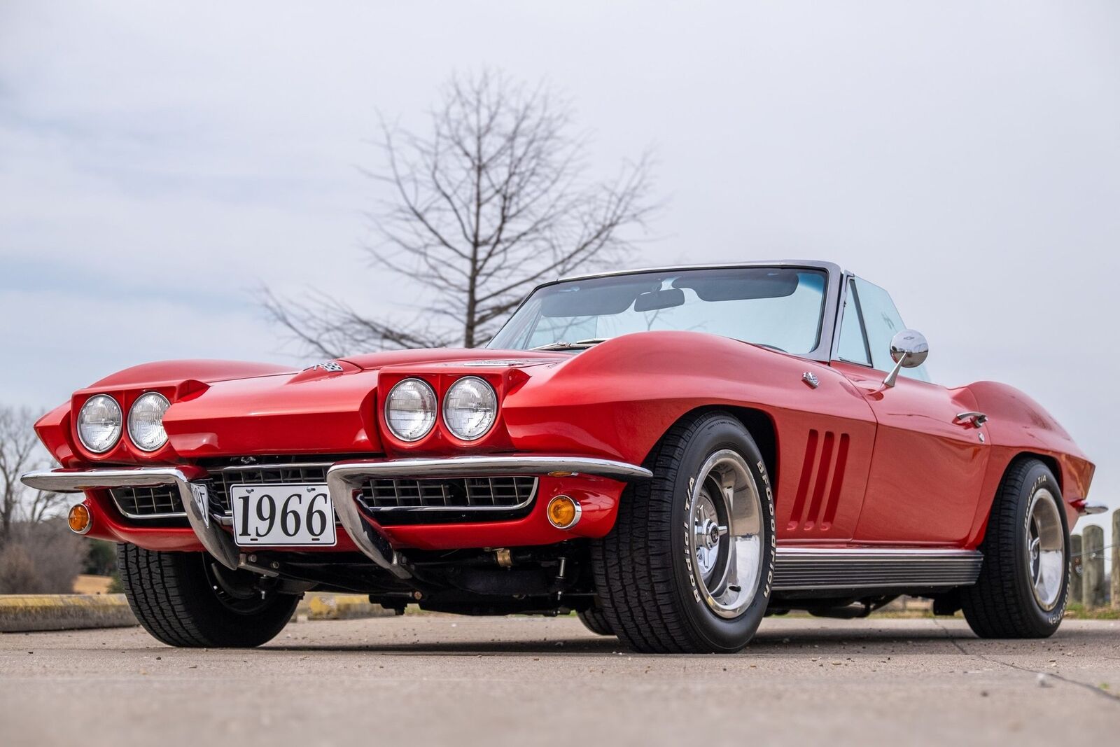 Chevrolet-Corvette-1966-Convertible-12