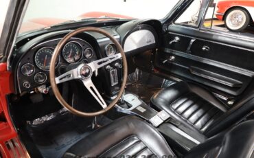 Chevrolet-Corvette-1966-Convertible-12