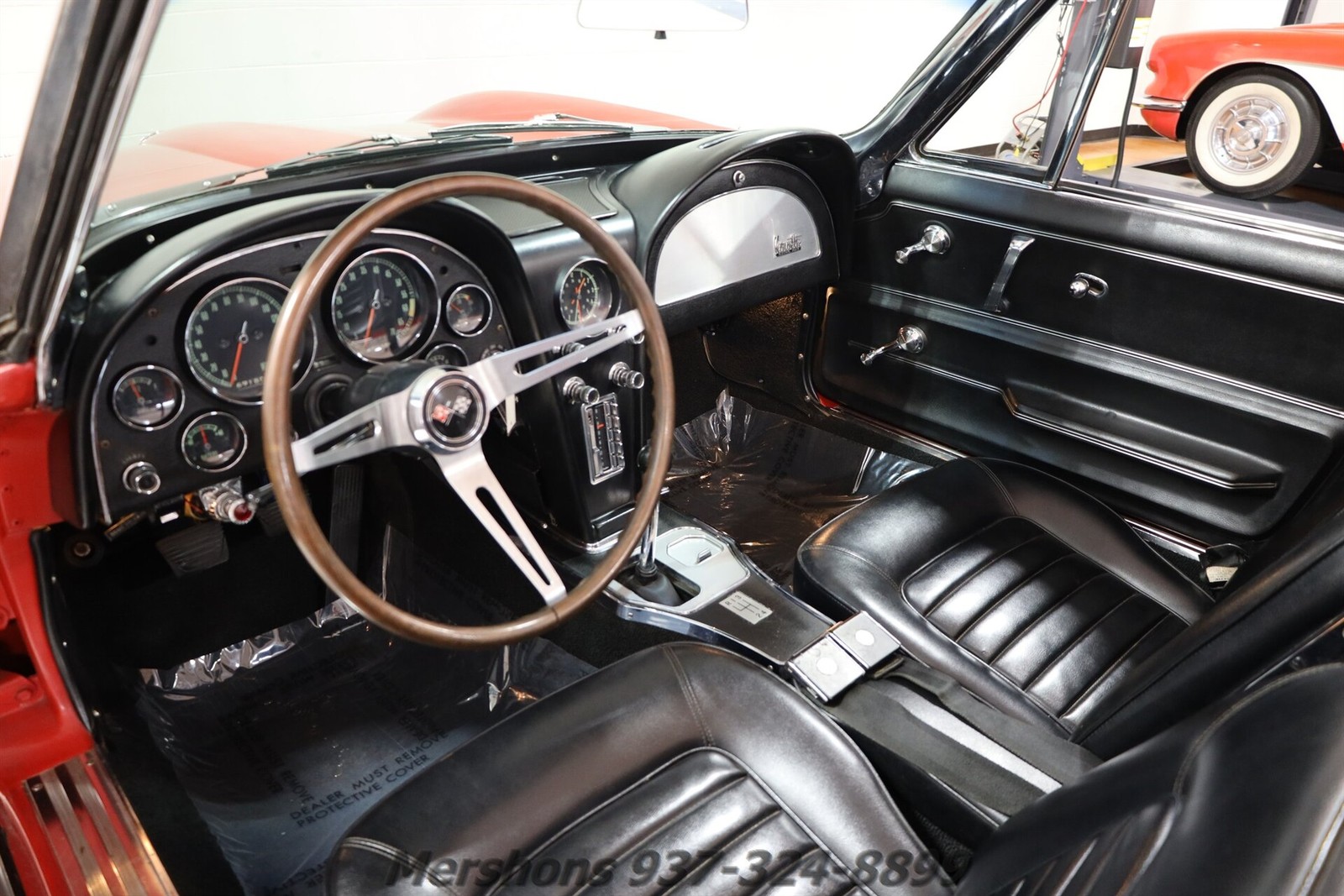 Chevrolet-Corvette-1966-Convertible-12