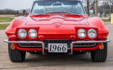Chevrolet-Corvette-1966-Convertible-13