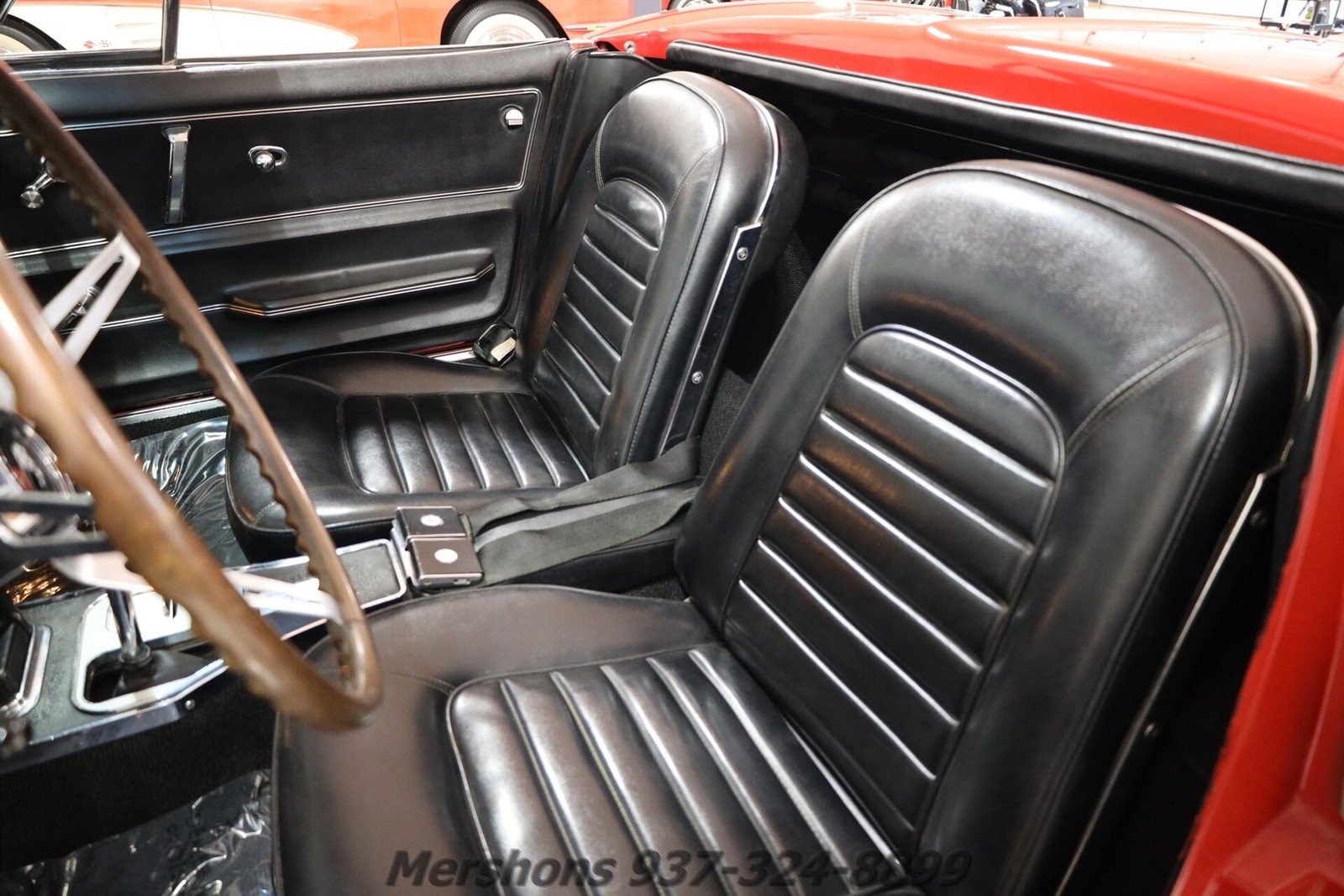 Chevrolet-Corvette-1966-Convertible-13