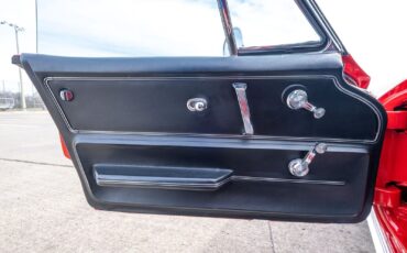 Chevrolet-Corvette-1966-Convertible-14