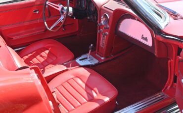 Chevrolet-Corvette-1966-Convertible-16