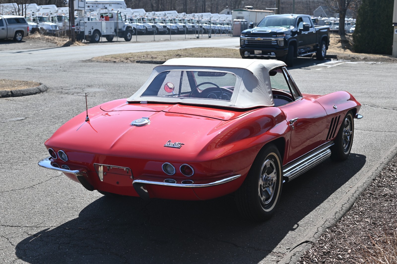 Chevrolet-Corvette-1966-Convertible-23