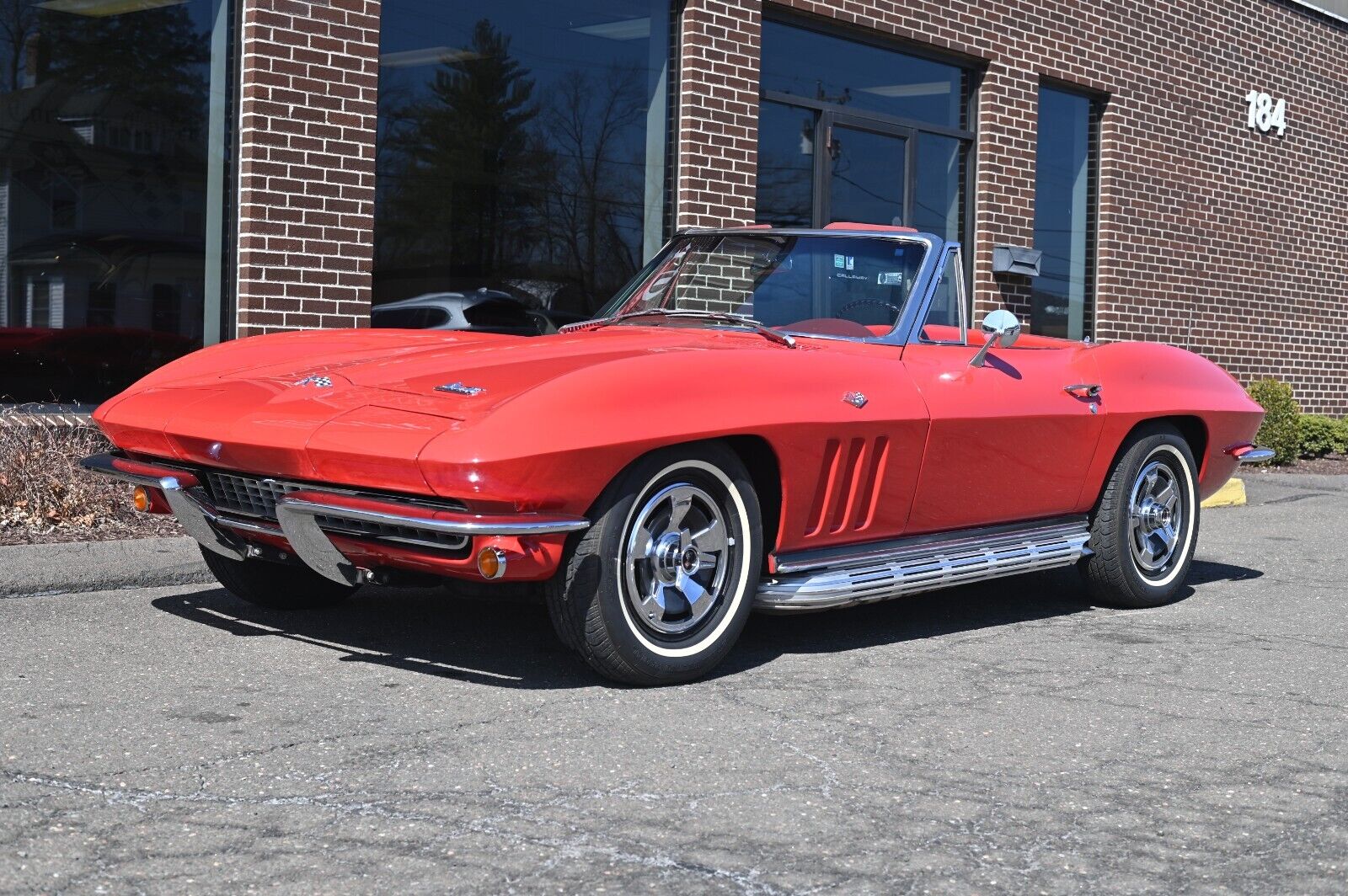 Chevrolet-Corvette-1966-Convertible-3