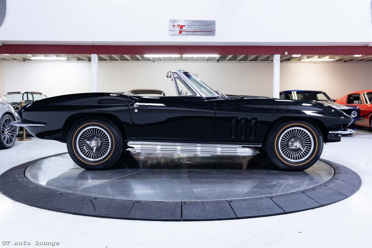 Chevrolet-Corvette-1966-Convertible-3