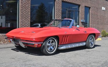 Chevrolet-Corvette-1966-Convertible-4