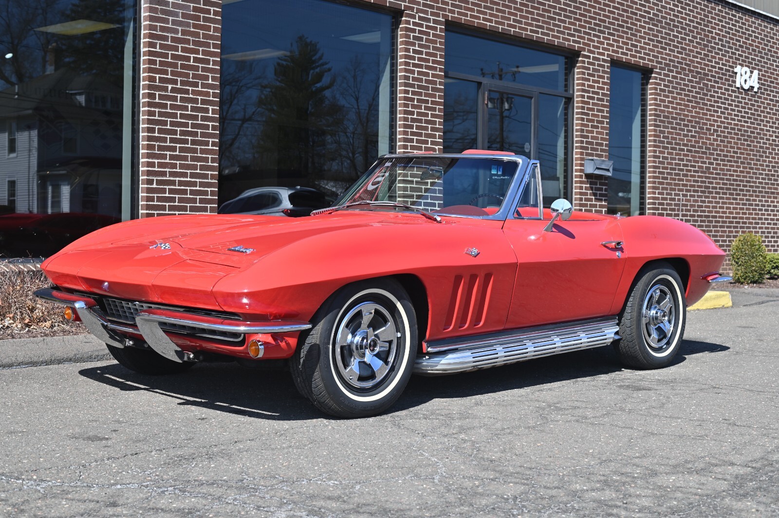 Chevrolet-Corvette-1966-Convertible-4