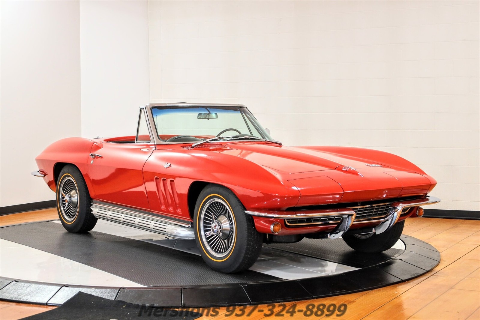 Chevrolet-Corvette-1966-Convertible-4