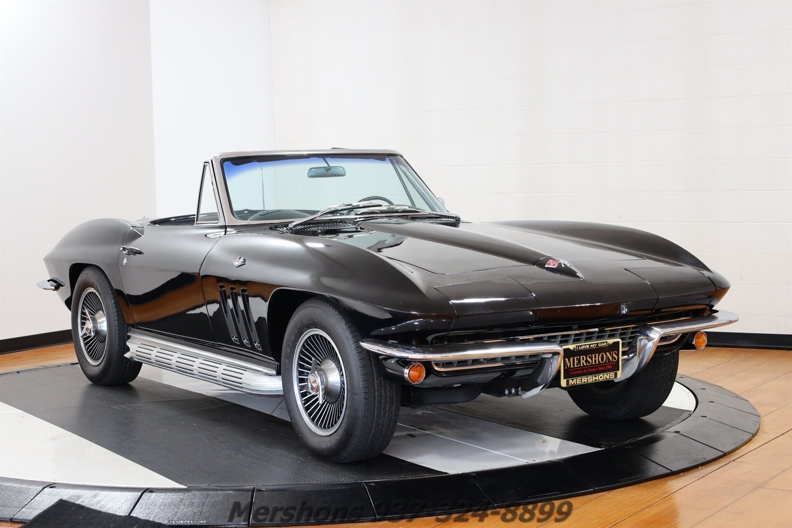 Chevrolet-Corvette-1966-Convertible-4