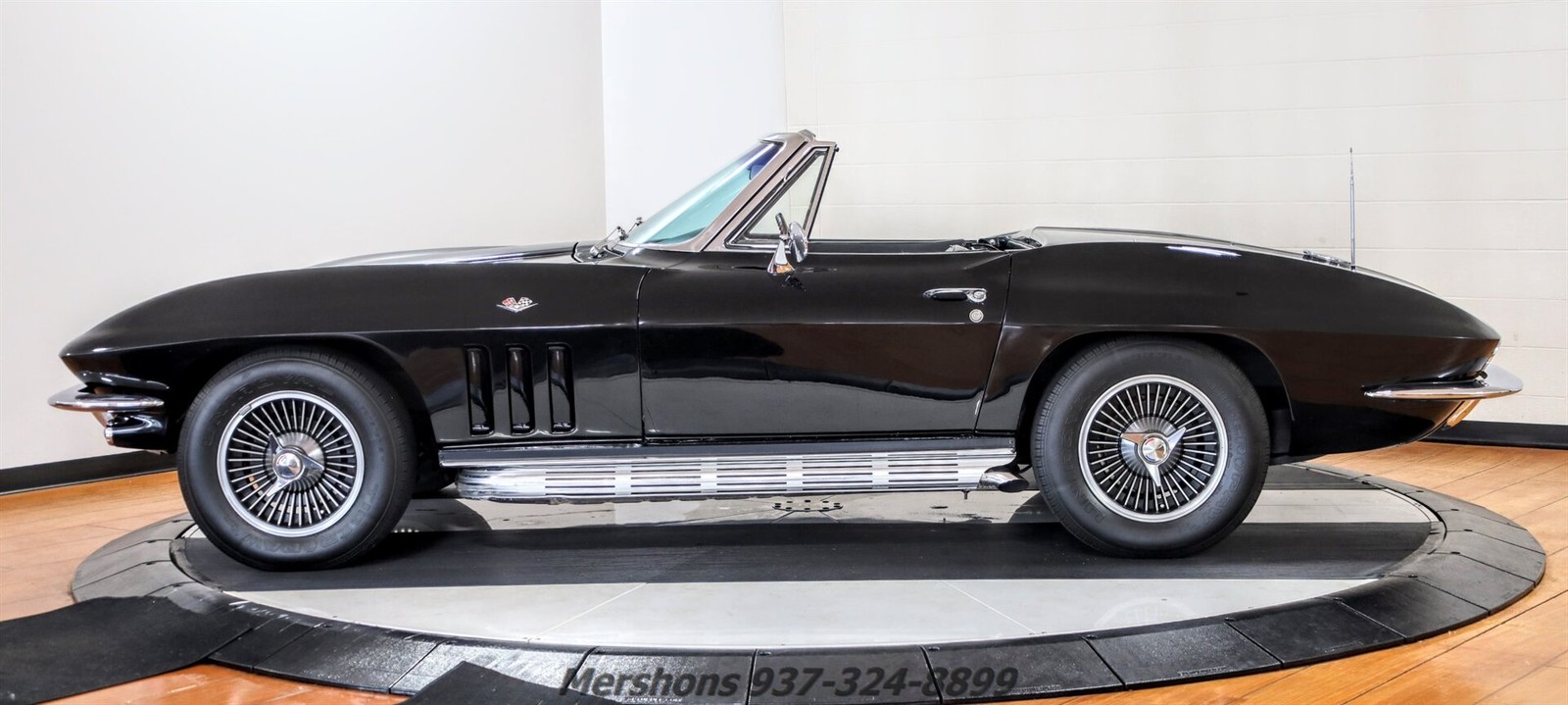 Chevrolet-Corvette-1966-Convertible-5