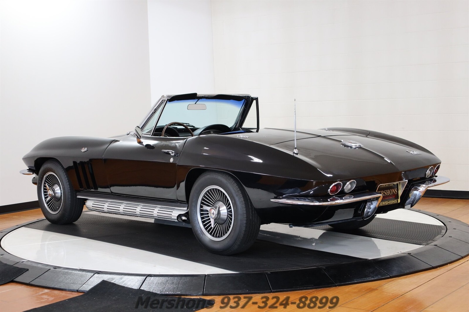 Chevrolet-Corvette-1966-Convertible-6