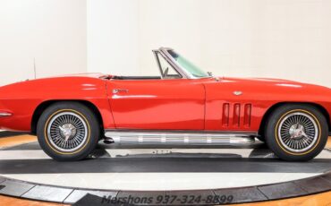 Chevrolet-Corvette-1966-Convertible-7