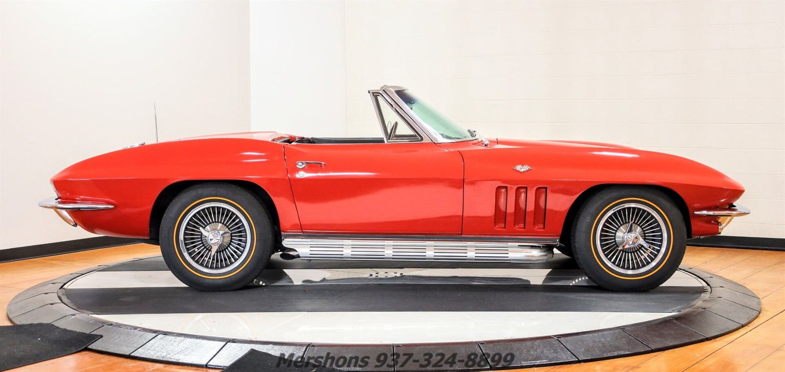 Chevrolet-Corvette-1966-Convertible-7