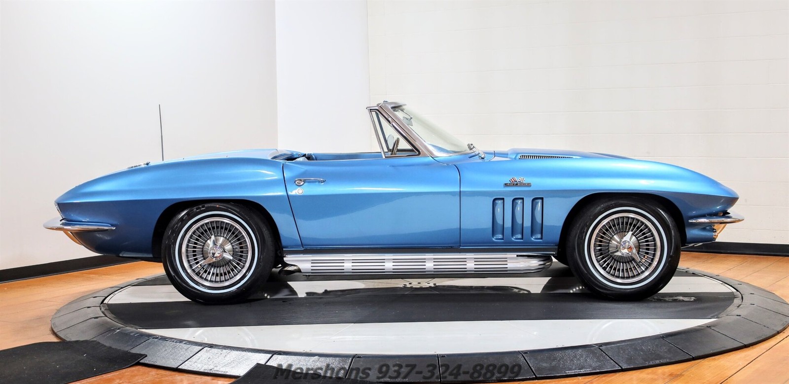 Chevrolet-Corvette-1966-Convertible-7