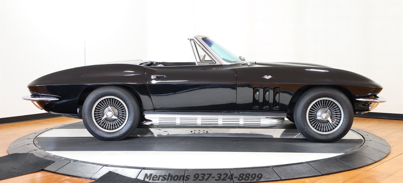 Chevrolet-Corvette-1966-Convertible-7