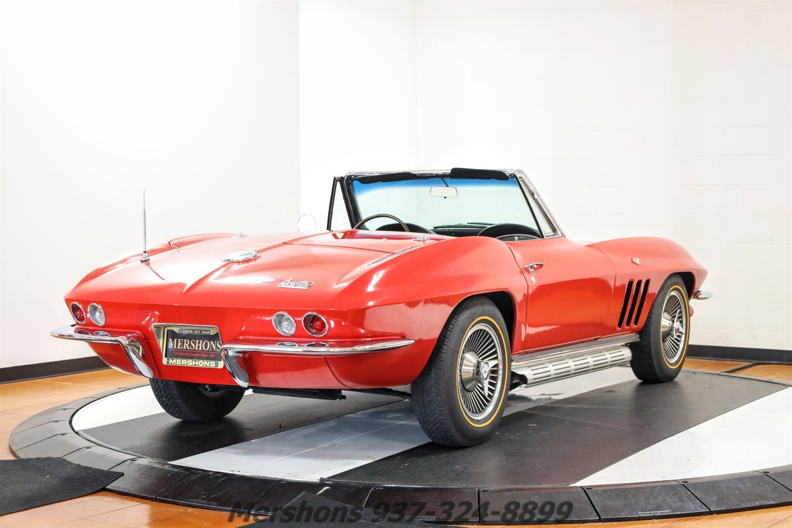 Chevrolet-Corvette-1966-Convertible-8