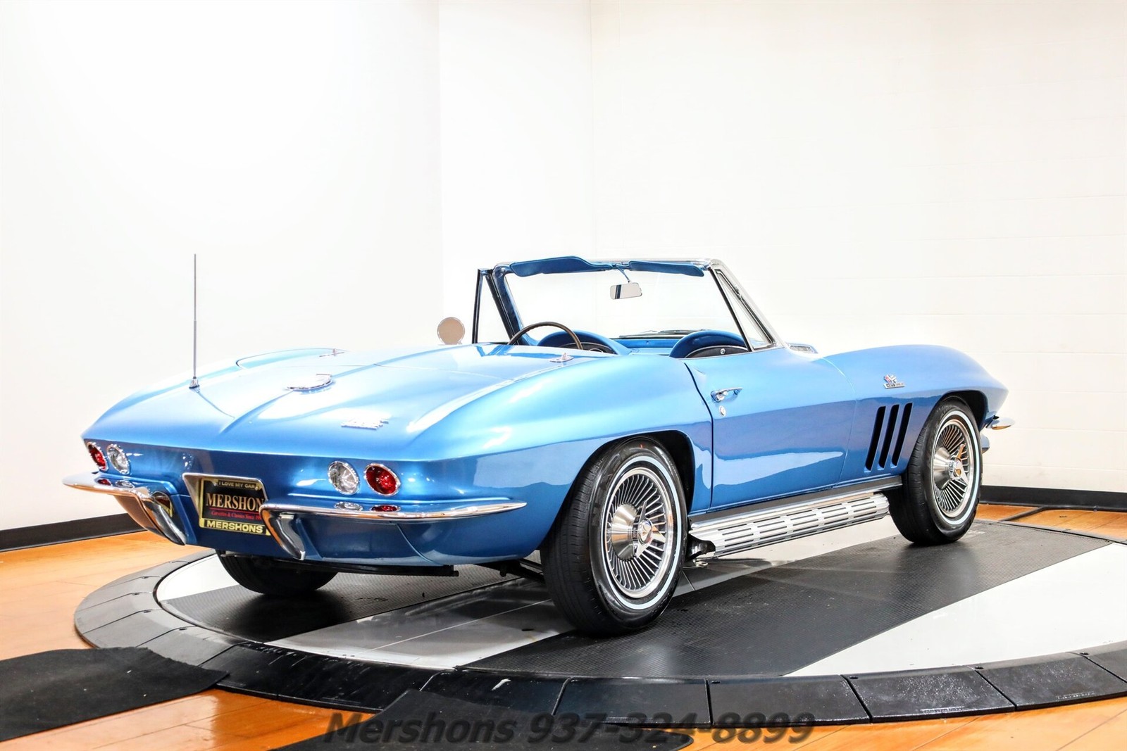 Chevrolet-Corvette-1966-Convertible-8