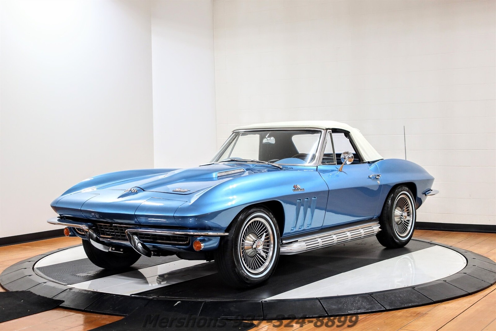 Chevrolet-Corvette-1966-Convertible-9