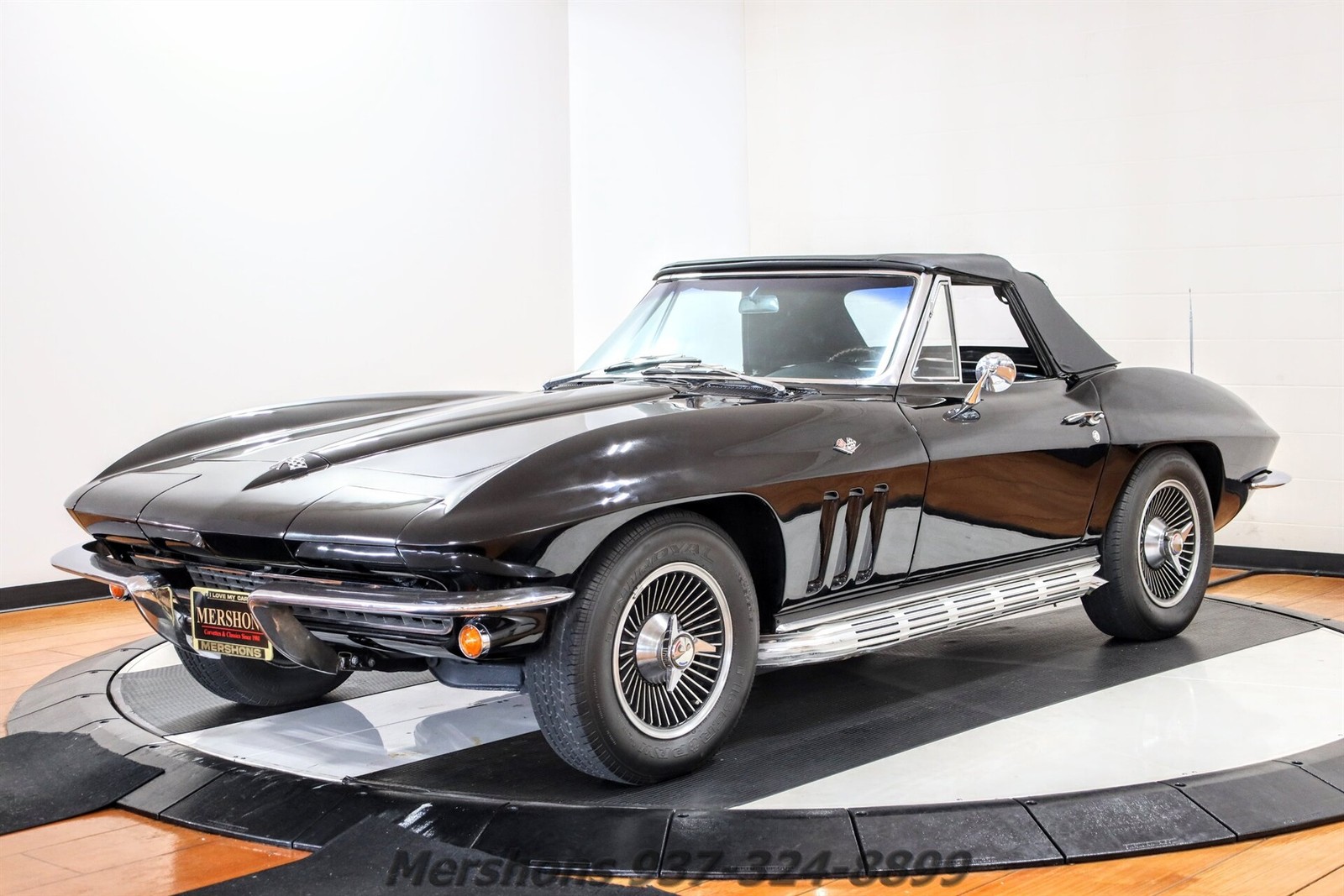 Chevrolet-Corvette-1966-Convertible-9