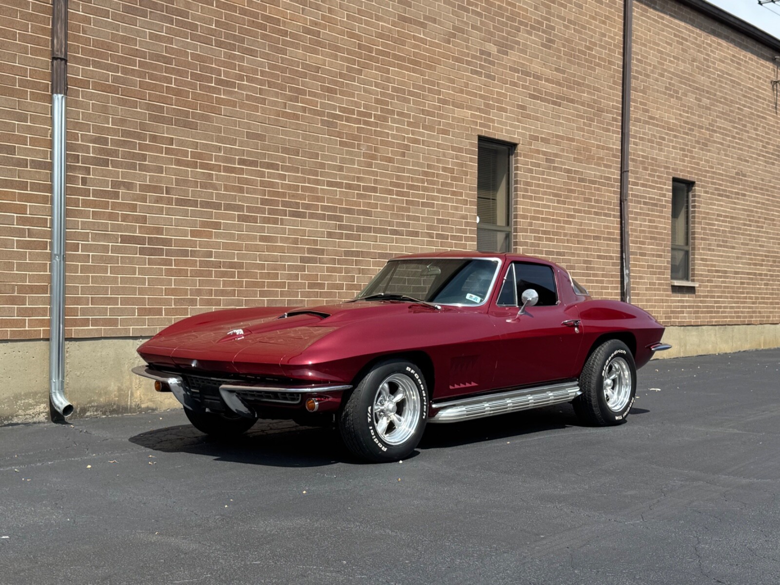 Chevrolet-Corvette-1966-Coupe-1