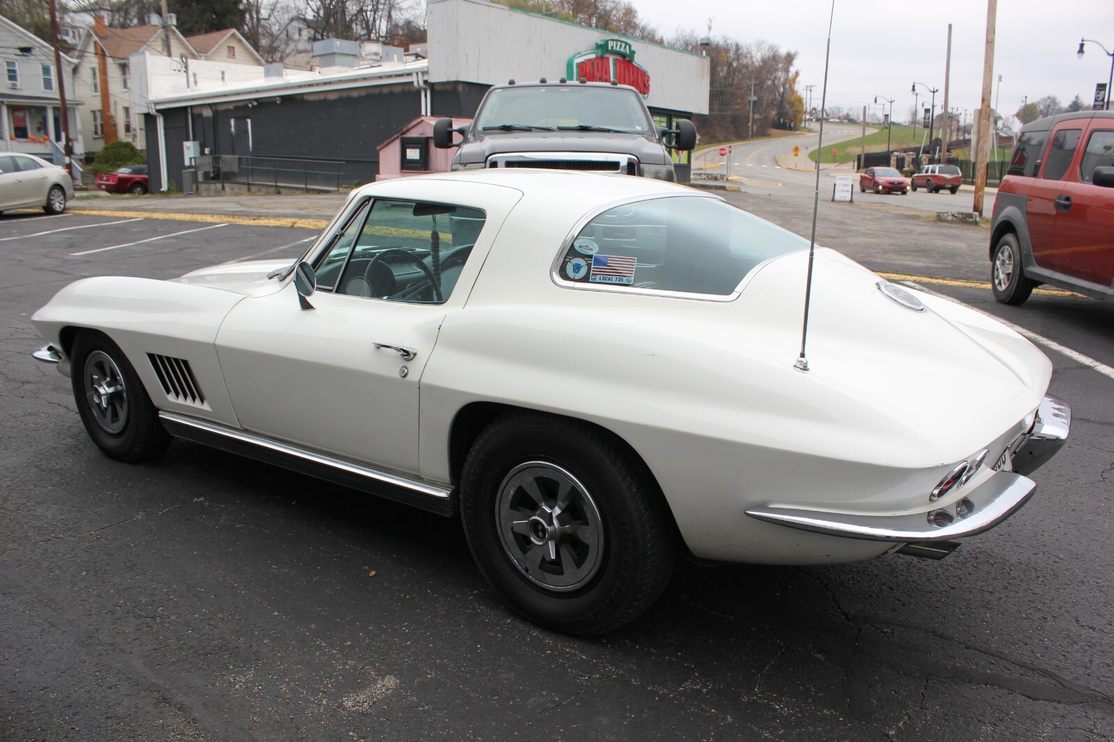 Chevrolet-Corvette-1966-Coupe-10