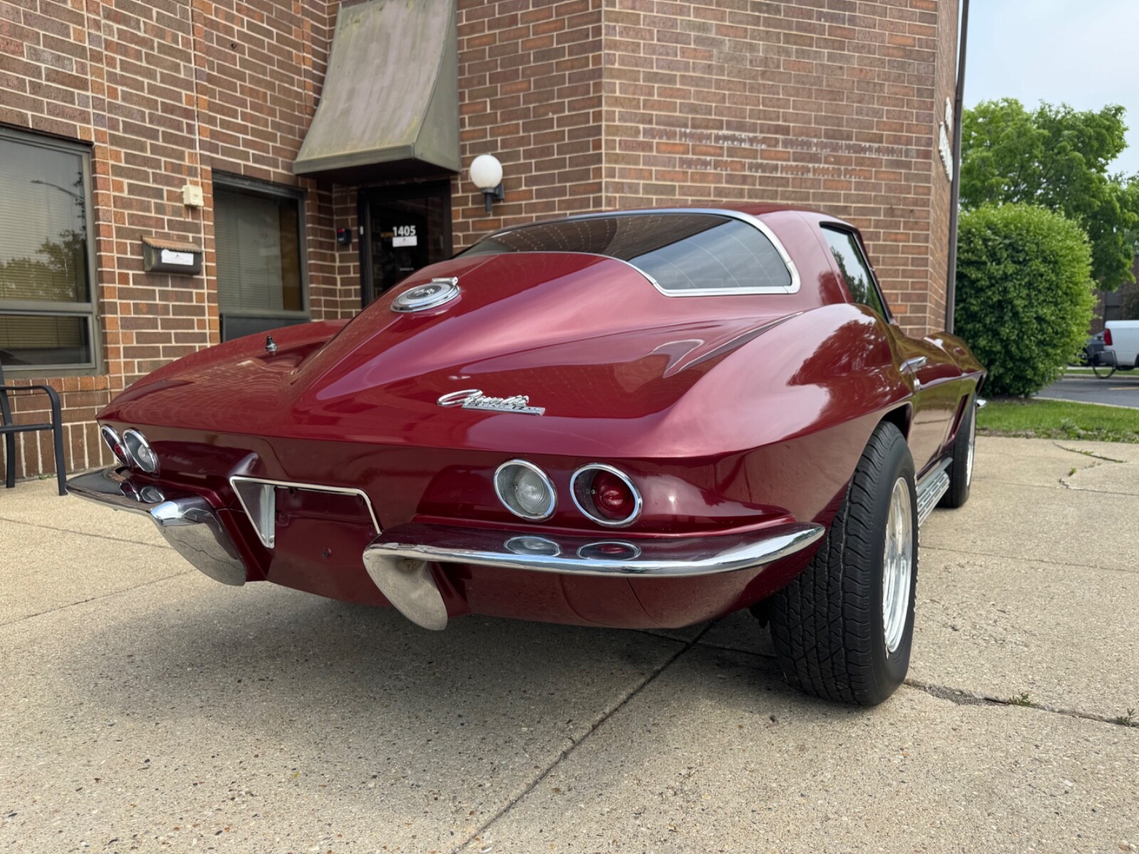 Chevrolet-Corvette-1966-Coupe-10