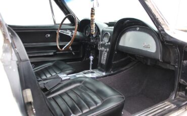 Chevrolet-Corvette-1966-Coupe-13