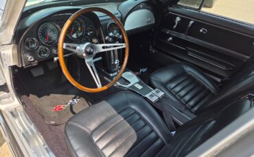 Chevrolet-Corvette-1966-Coupe-14