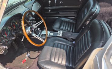 Chevrolet-Corvette-1966-Coupe-15